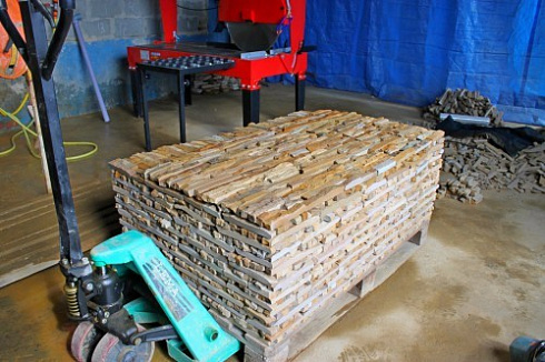 Kamenclub.ru: Песчаник (лапша) art PSG-3-01  купить в Москве    2300 руб/кв.м   фото КАМЕНЬ КЛУБ