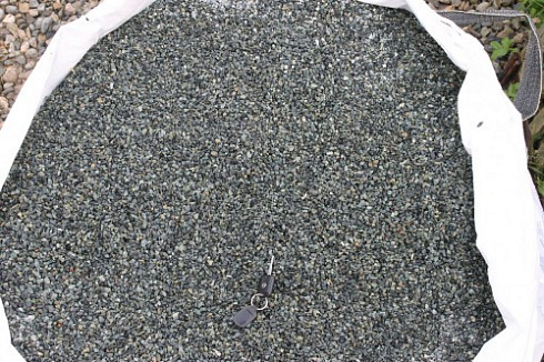 Kamenclub.ru: Щебень крошка зеленый (змеевик) фр. 5-10 мм  купить в Москве змеевик зеленый, салатовый ландшафтный декоративный щебень крошка 7 200 руб/т   фото КАМЕНЬ КЛУБ